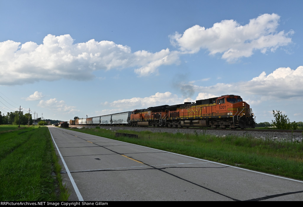 BNSF 5201